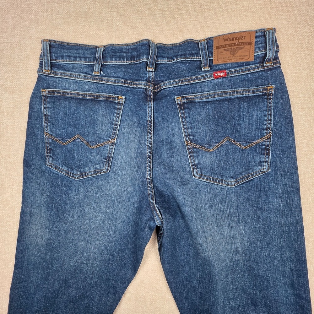 Wrangler Relaxed Boot Men's Jeans 36x30 Blue Rodeo Ranch Hand Western Wear NWT - Picture 7 of 16